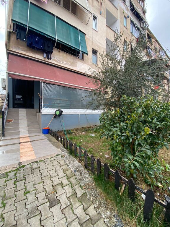Laprake, Premises for sale near the Military Hospital