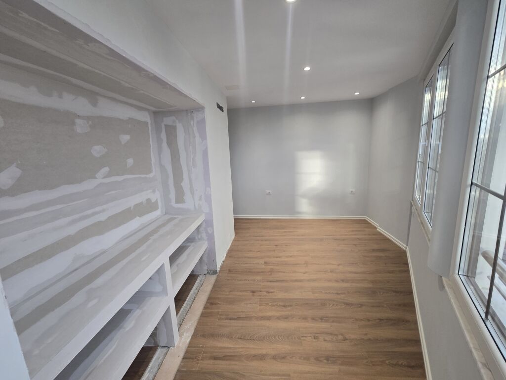 Appartamento 2+1+2+Balcone in Vendita a Fresk, Vicino al Ristorante Deliu