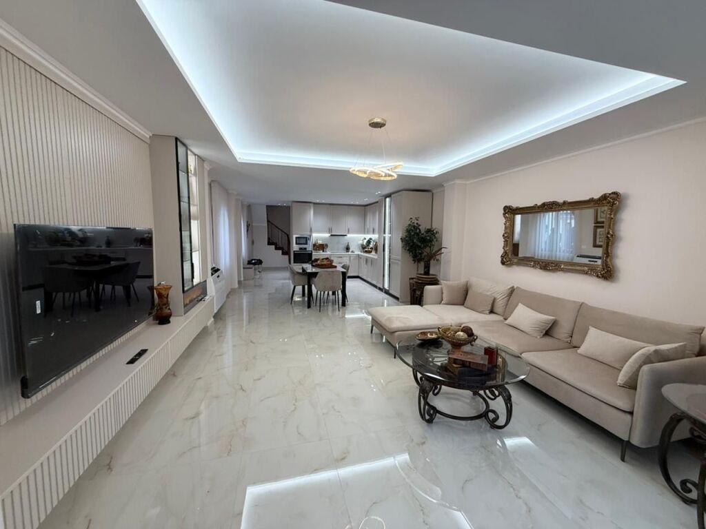 VILLA FOR RENT, LOCATED IN THE XHAMLLIK AREA, TIRANA!