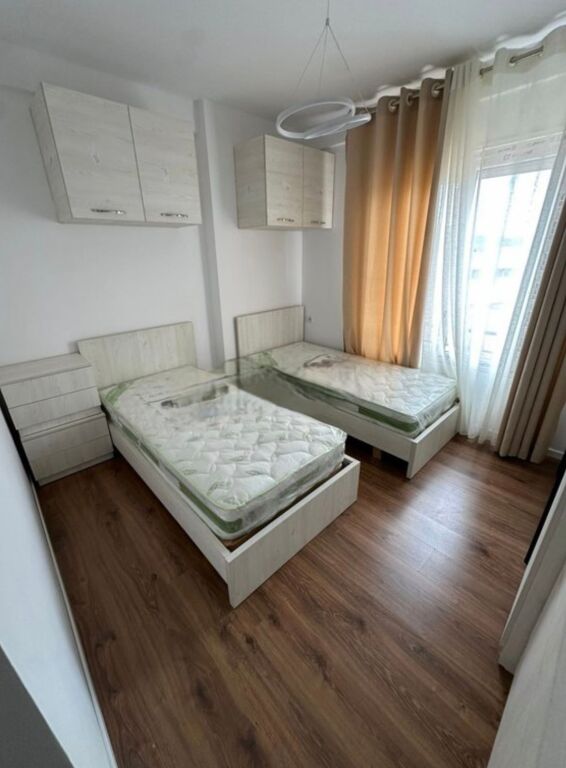 Selite - Jepet me qera 2+1 Prane Xhamise