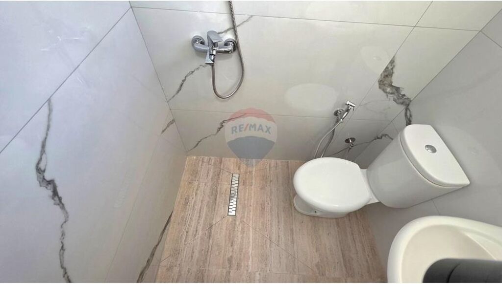 🌊🏡 APPARTAMENTO 2+1+2 IN VENDITA – LUNGOMARE, VLORA