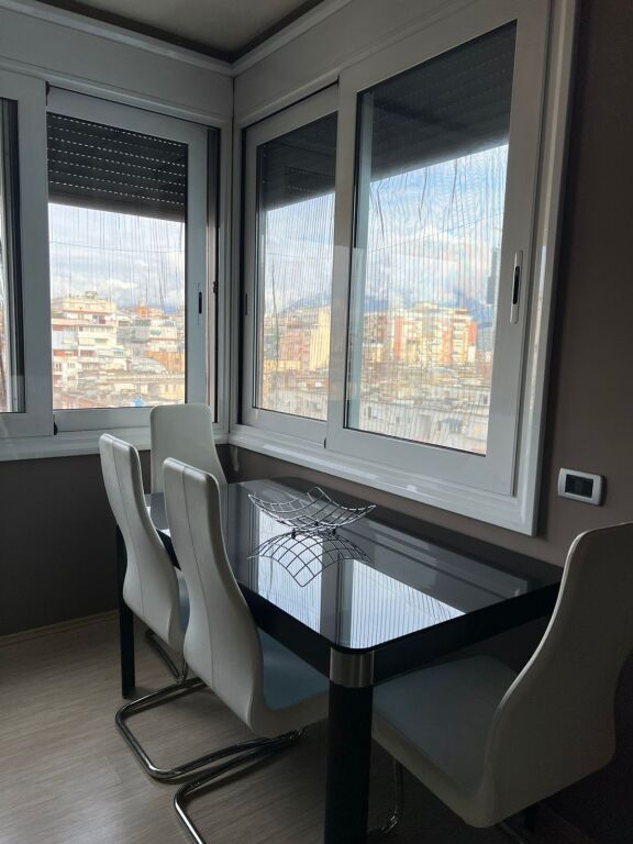 Apartament me qera – Ish Ekspozita, Tiranë
