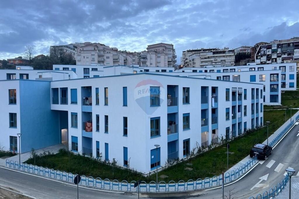 Apartament 1+1 per qira ne Fresk!