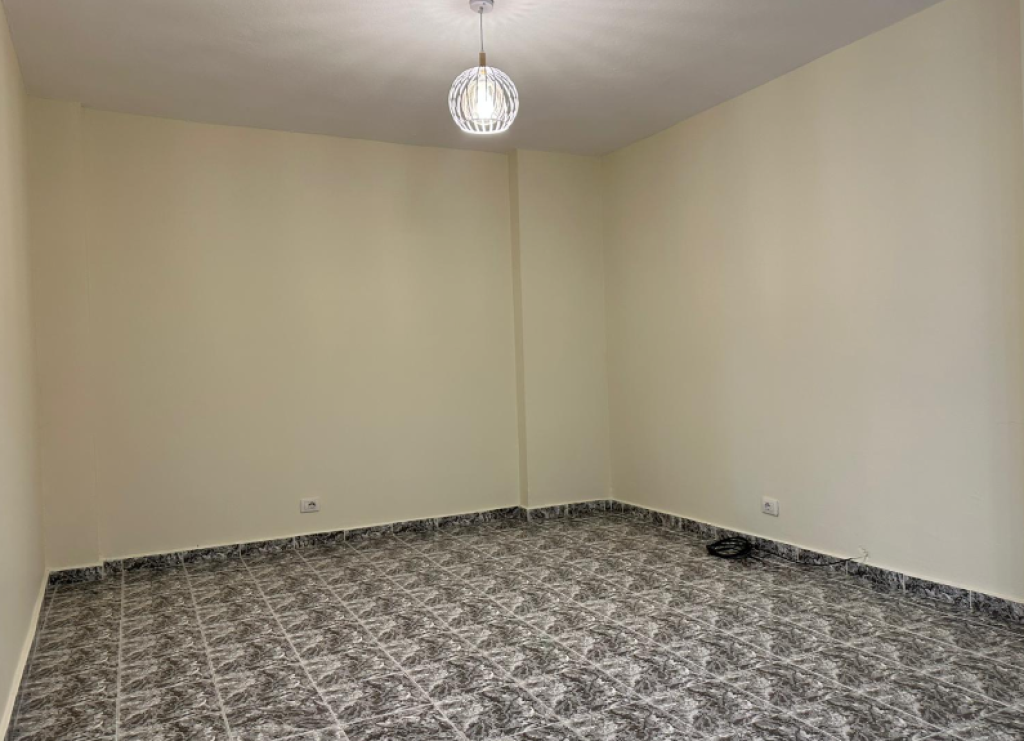 🏢 Jepet me Qira Apartament 3+1+2 – Komuna e Parisit | Kristal Center