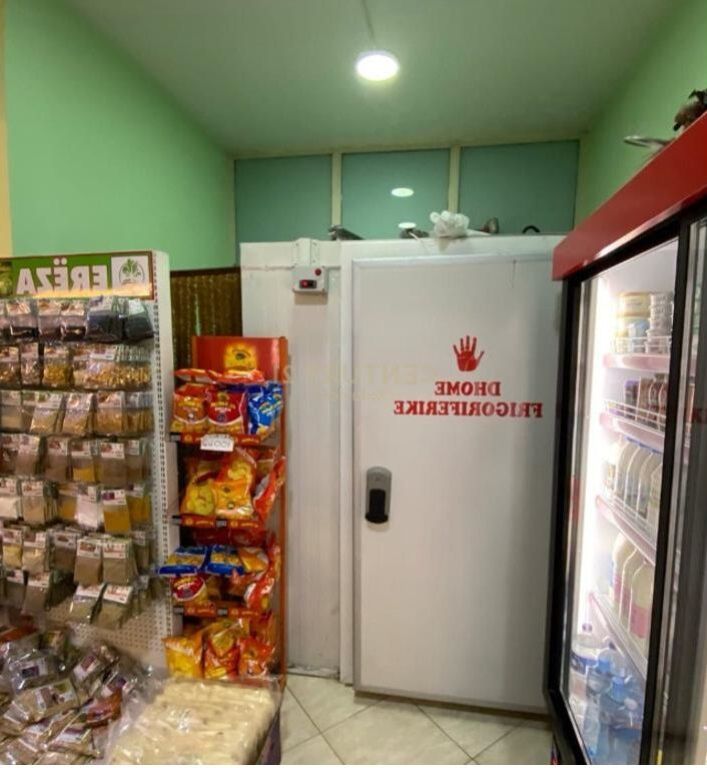 UNITÀ COMMERCIALE DI 77 M² IN VENDITA A FRESK – CON AFFITTO ATTIVO E PRONTA PER INVESTIMENTO!