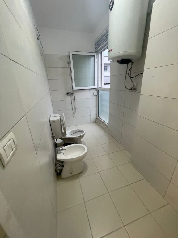 Jepet me Qera Apartament 3+1+2 ne 5 Maji