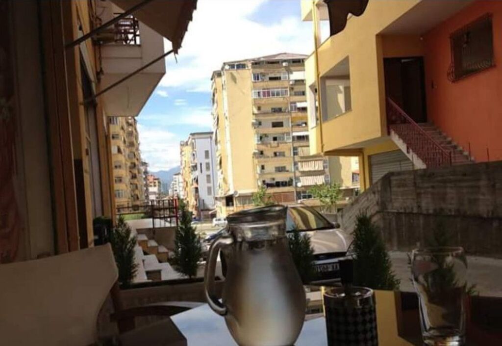 Locale commerciale in affitto per varie attività a Kodra e diellit!