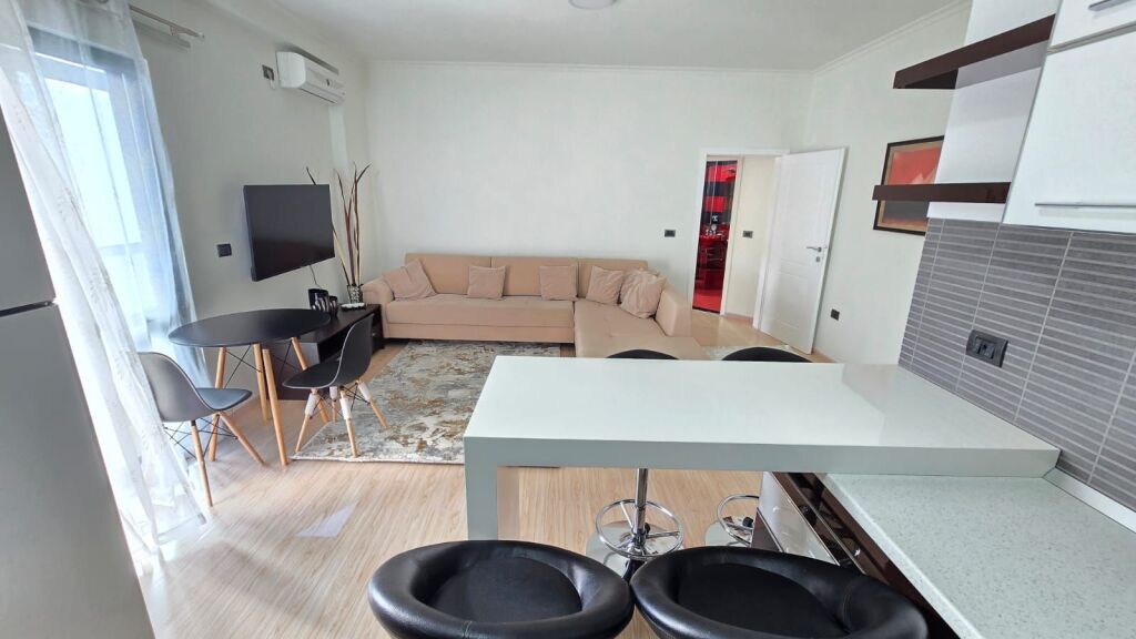 jepet me qira apartament 1+1 Stadiumi Dinamo