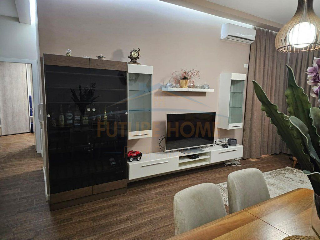 Rent, Apartment 2+1+2, Unaza e Re.