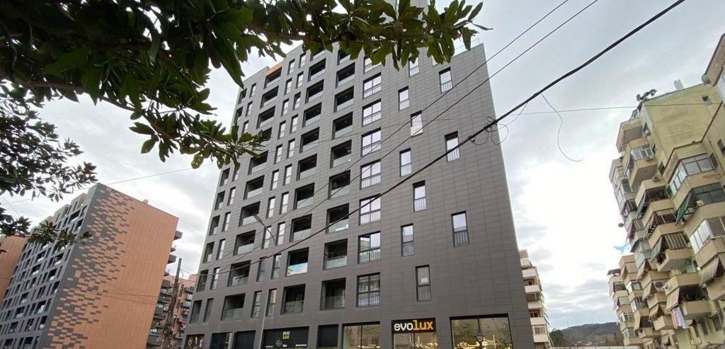 ESCLUSIVO! COMUNE DI PARIGI UNITÀ COMMERCIALE IN AFFITTO LUNGO LA STRADA