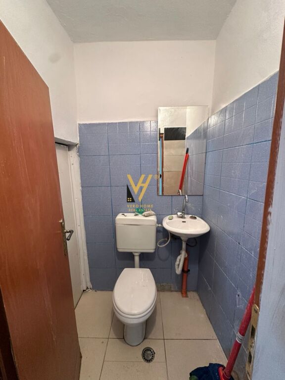 JEPET DYQAN 50 M2 ME QIRA TE RR.FORTUZI 50.000 LEKE