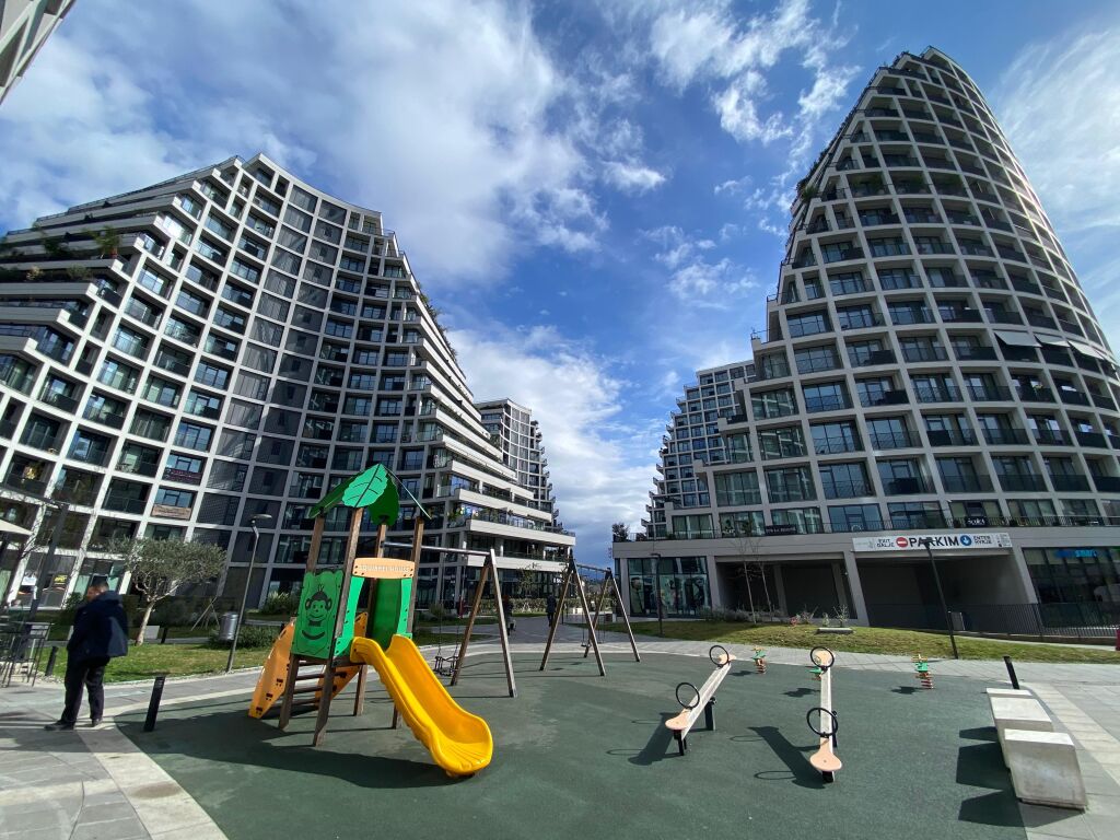 Apartament 1+1 me qira Lake View,
Rruga e Kosovareve