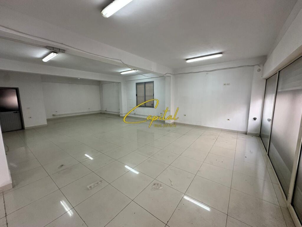 BUSINESS PREMISES FOR RENT 240 M2 DON BOSKO 140,000 LEKE