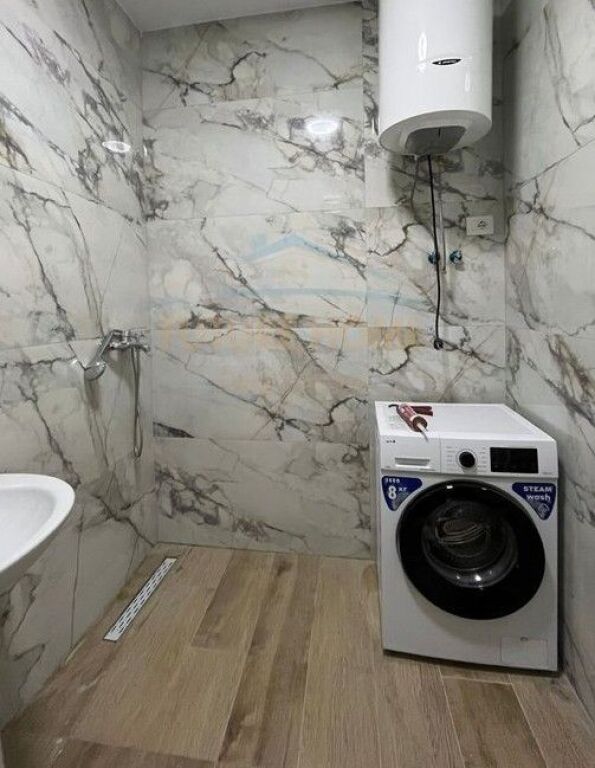 Qera, Apartament 2+1+POST PARKIMI, Unaza e Re, Tiranë !