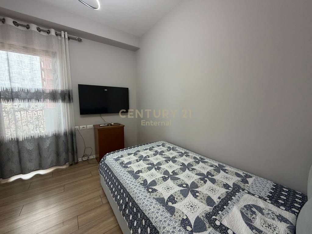 APPARTAMENTO 3+1+2 CON PARCHEGGIO IN AFFITTO AL GARDEN BUILDING