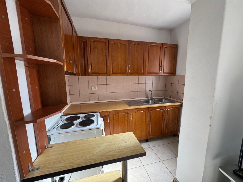 For rent 1+1 Mine Peza