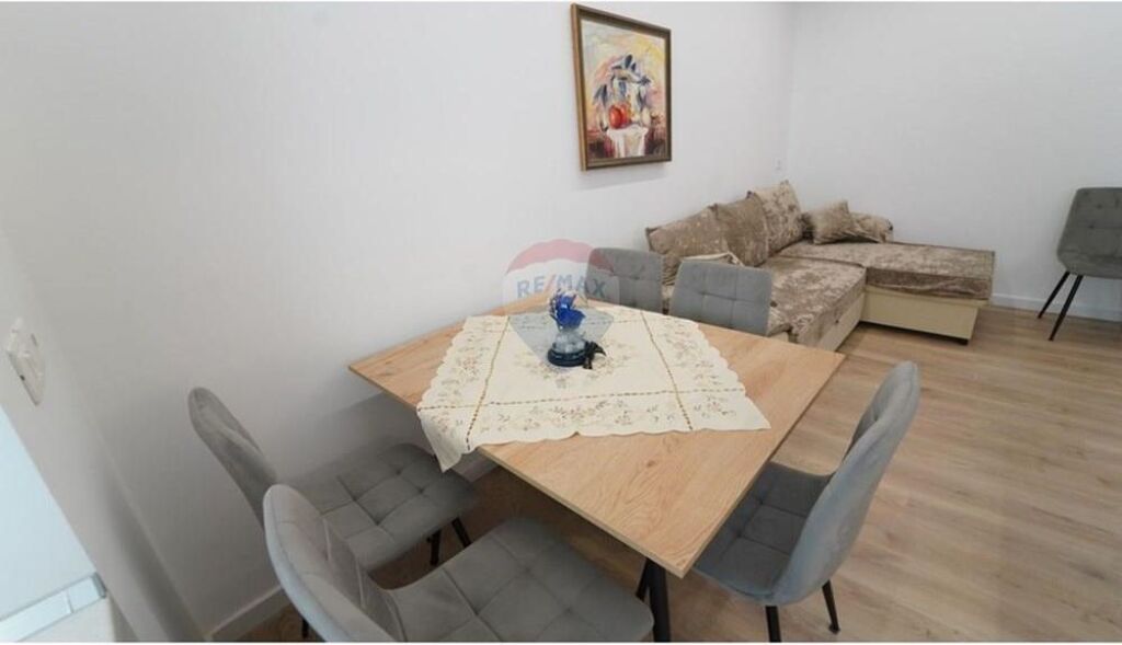Apartment 1+1 for rent opposite Durres Restaurant.