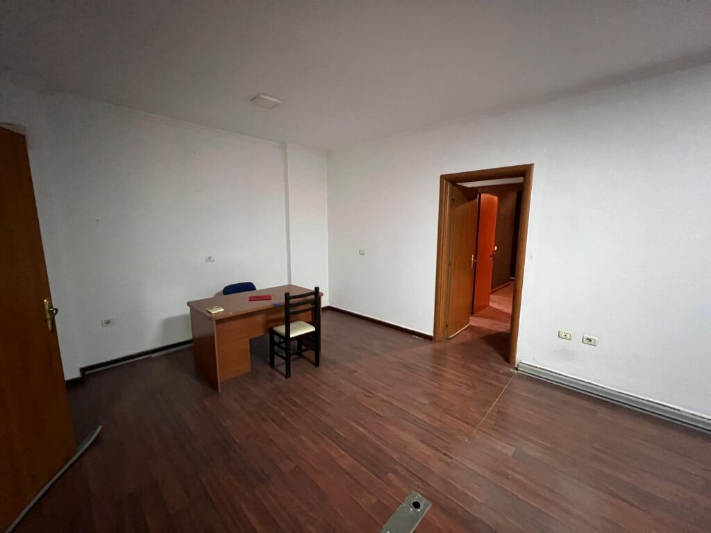 🔑APPARTAMENTO 3+1 PER UFFICI IN AFFITTO PRESSO HIPOTEKA