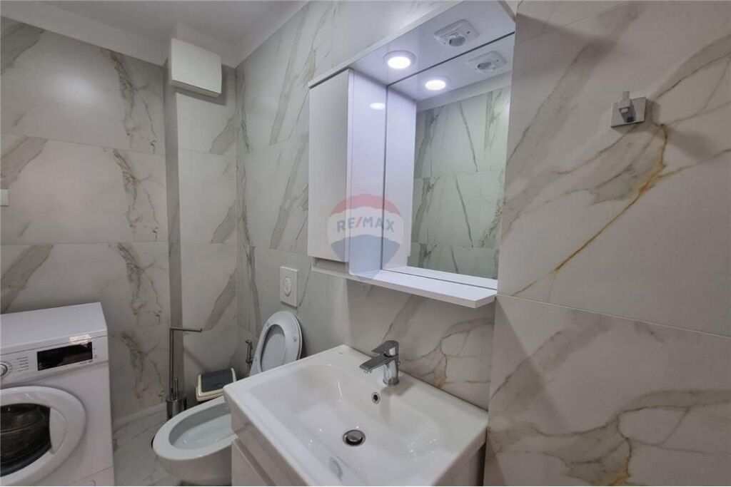APARTMENT 3+1+3+ 2 PARKING SPACES FOR RENT, DRY LAKE