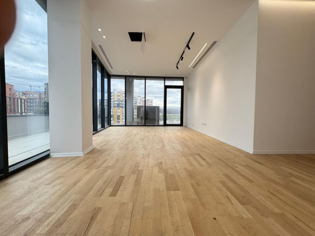 Shitet apartament 2+1+2 +verande +post parkimi Lake View Rruga e Kosovareve