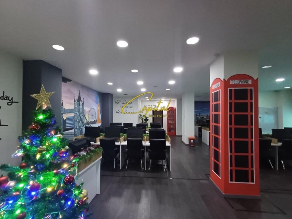 SHITET AMBIENT BIZNESI 202 M2 RRUGA E KAVAJES 800.000 EURO