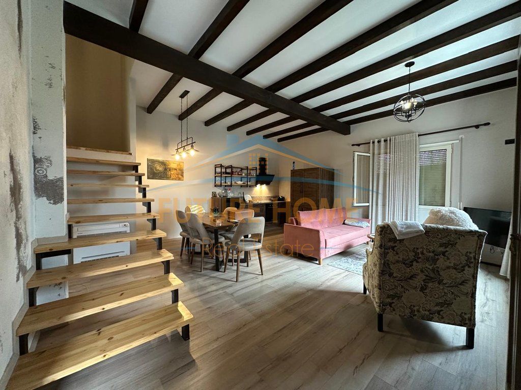Rent, Villa, Petrele