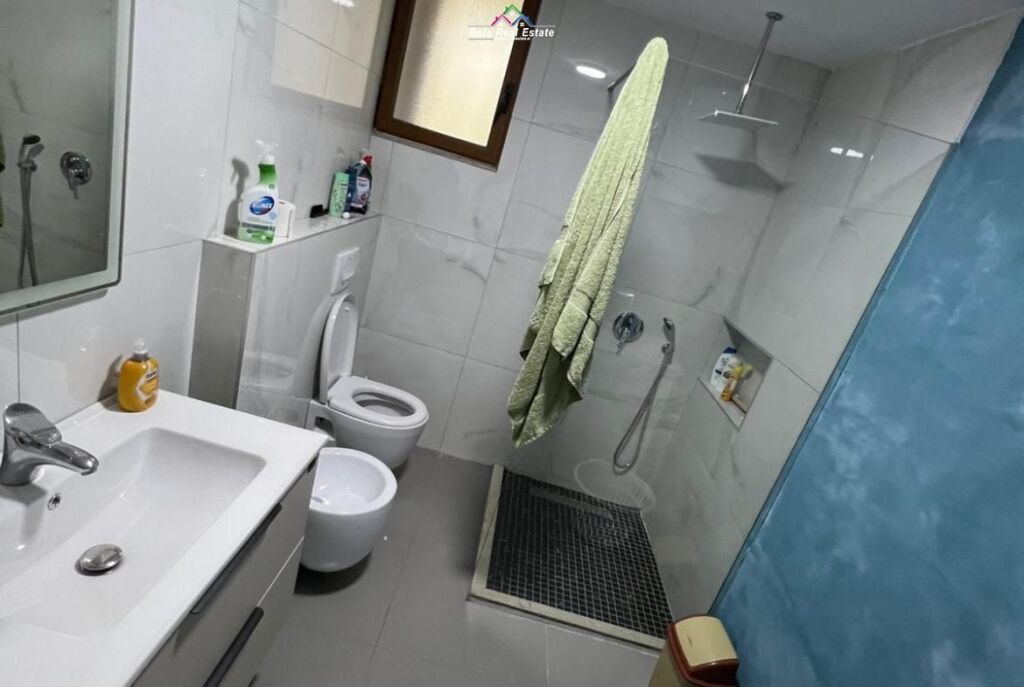 Piano Villa in Affitto 1+1 in Ali Demi (ID BV22371) Tirana.