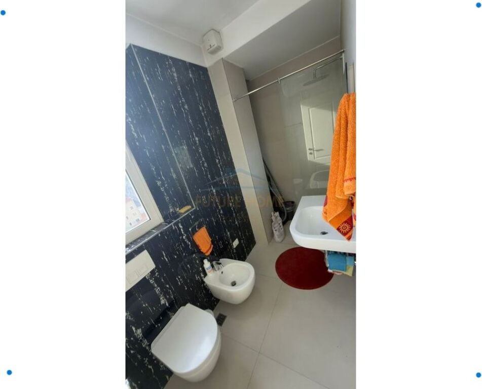 Shitet, Apartament 2+1+2+Verande+Post Parkimi, Pazari i ri, Tirane