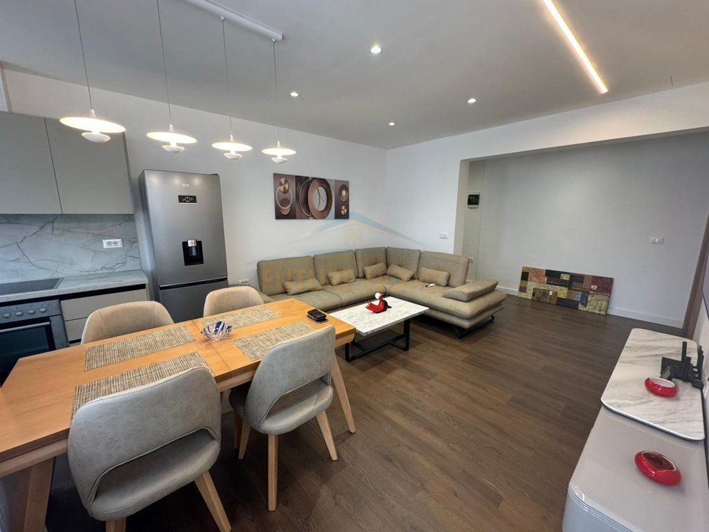 Qera, Apartament 2+1, Rruga Mine Peza, Tirane.