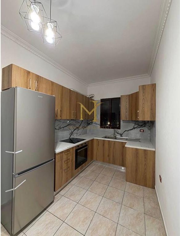 In Affitto Appartamento 2+1 Ex Kenet Durres 400€ /Mese 90 m²