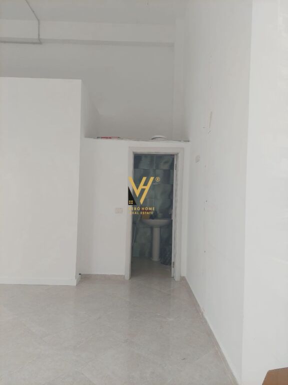 SHOP 47 M2 FOR RENT IN ASTIR 45,000 LEKE