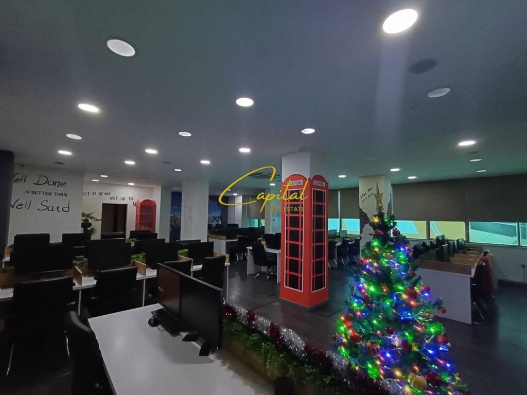 SHITET AMBIENT BIZNESI 202 M2 RRUGA E KAVAJES 800.000 EURO