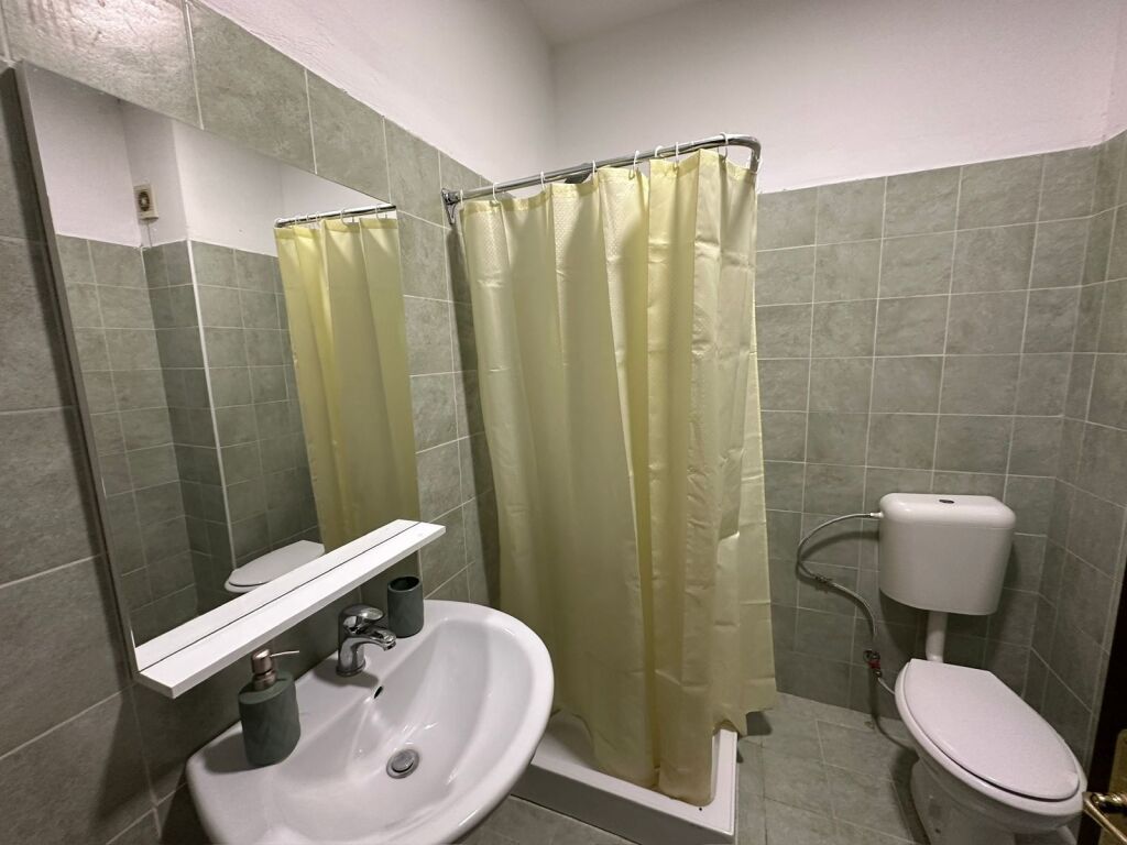 apartment for rent in astir