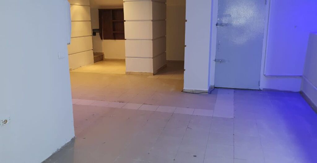 SHOP FOR RENT 171 M2 VASIL SHANTO 750 EURO