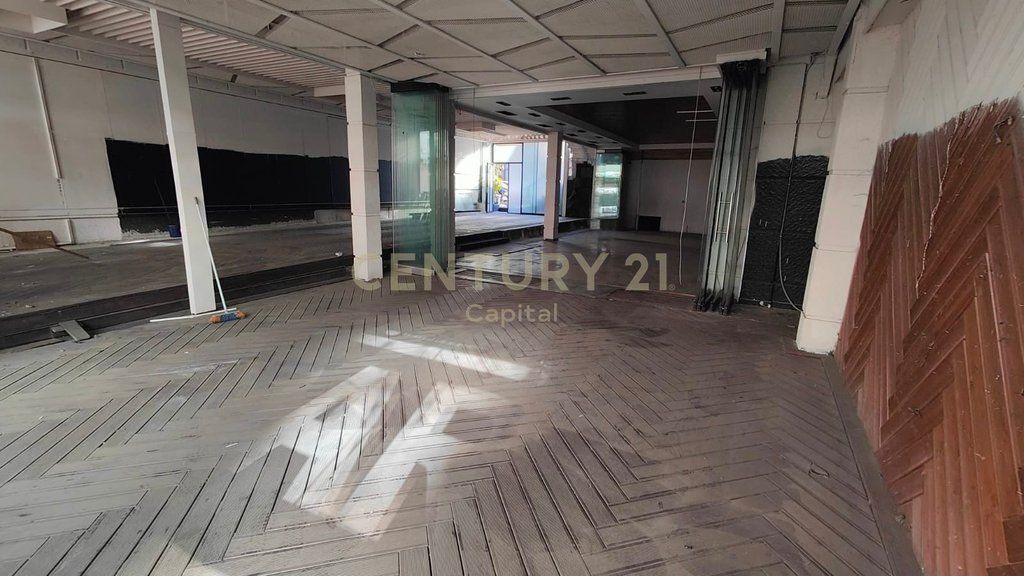 Ambient Komercial me Qira – tek ish Stacioni i Trenit, buzë Unazës së Vogël, Tiranë