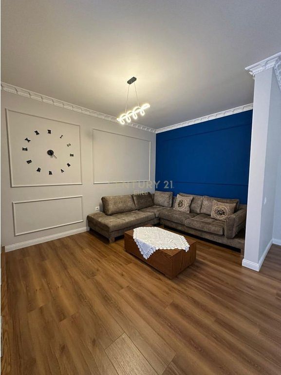 2+1 APARTMENT FOR RENT ON DIBRES STREET