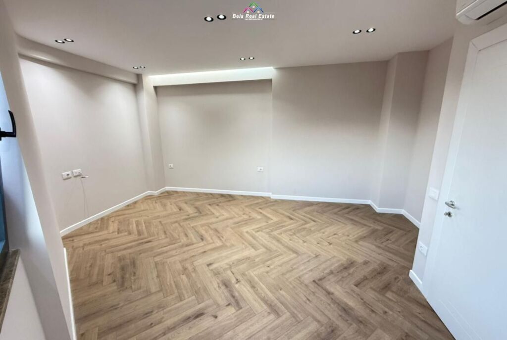 Zyre Me Qera 2+1+2 Ne Astir (ID BZ2465) Tirane.