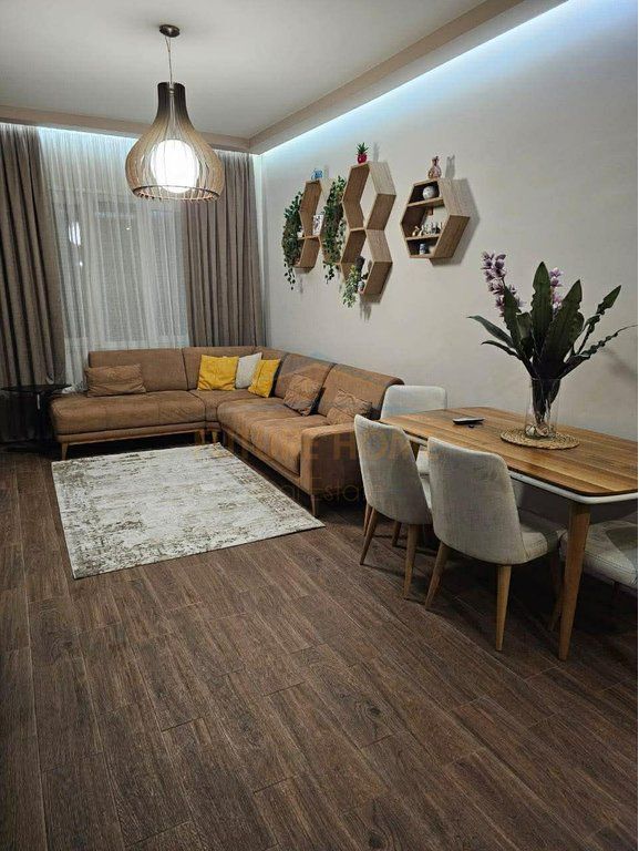 Rent, Apartment 2+1+2, Unaza e Re.
