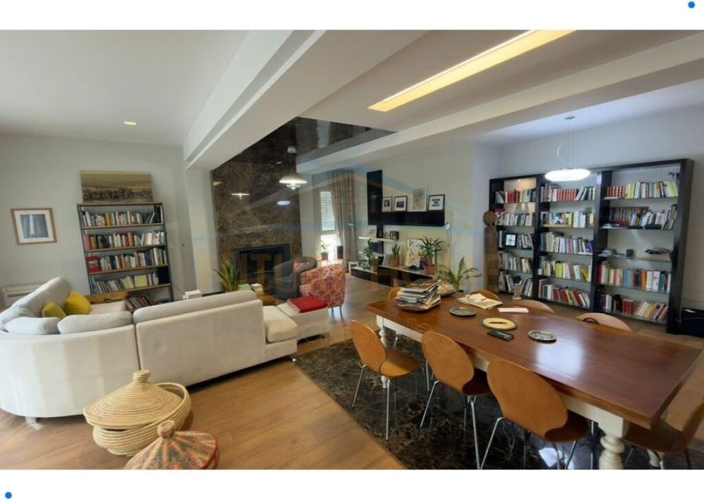Shitet, Apartament 2+1+2+Verande+Post Parkimi, Pazari i ri, Tirane