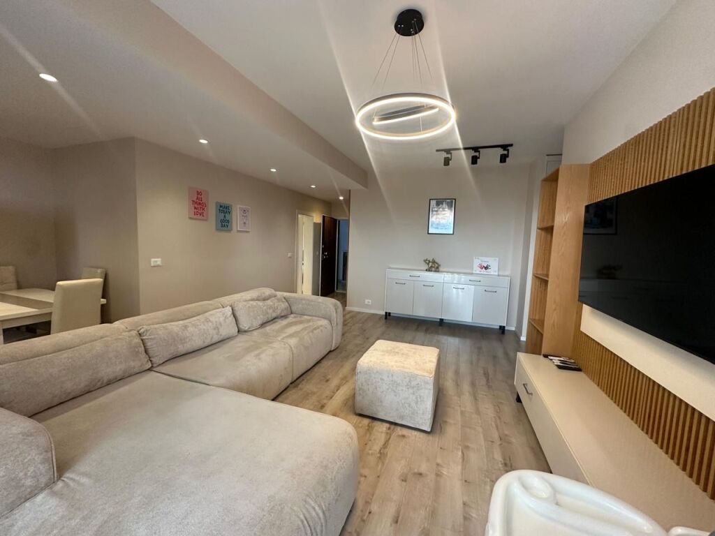 2+1 apartment for rent on Kavaja Street opposite Delijorgji