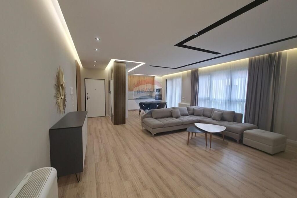 APARTMENT 3+1+2 WITH YARD+2 PARKING SPOTS FOR RENT!