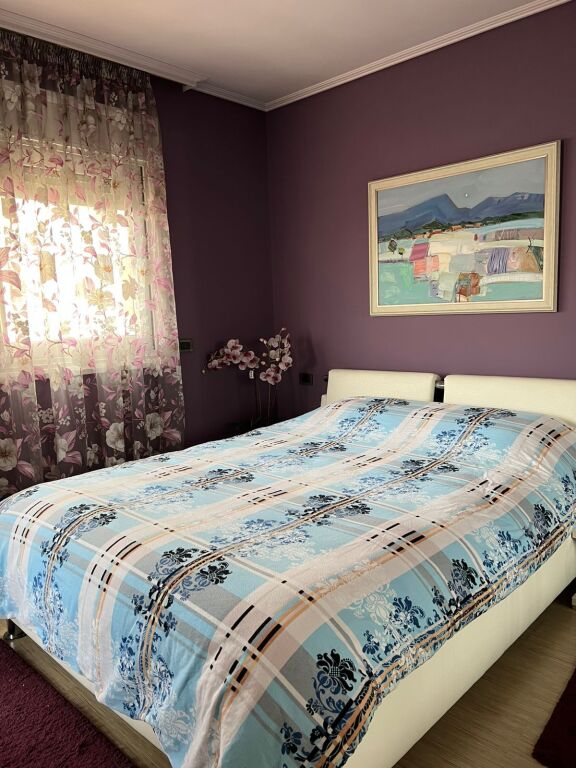 Apartament me qera – Ish Ekspozita, Tiranë