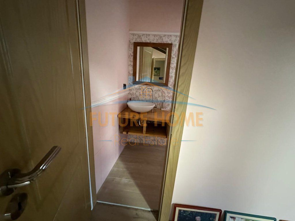Rent, Villa, Petrele