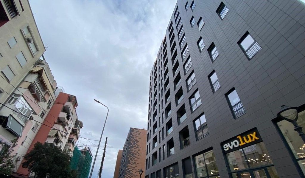 ESCLUSIVO! COMUNE DI PARIGI UNITÀ COMMERCIALE IN AFFITTO LUNGO LA STRADA
