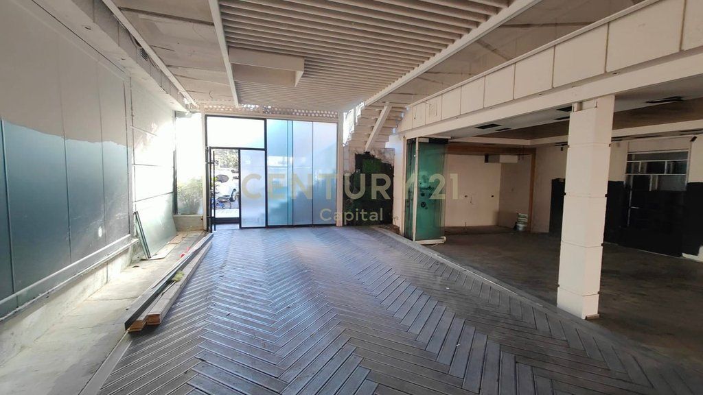 Ambient Komercial me Qira – tek ish Stacioni i Trenit, buzë Unazës së Vogël, Tiranë