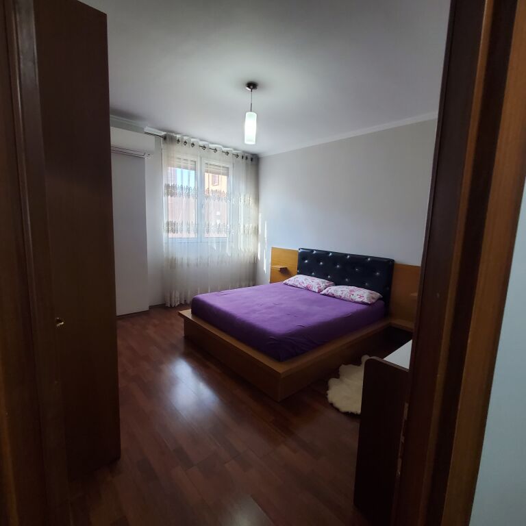 Apartament 3+1, Qender!
