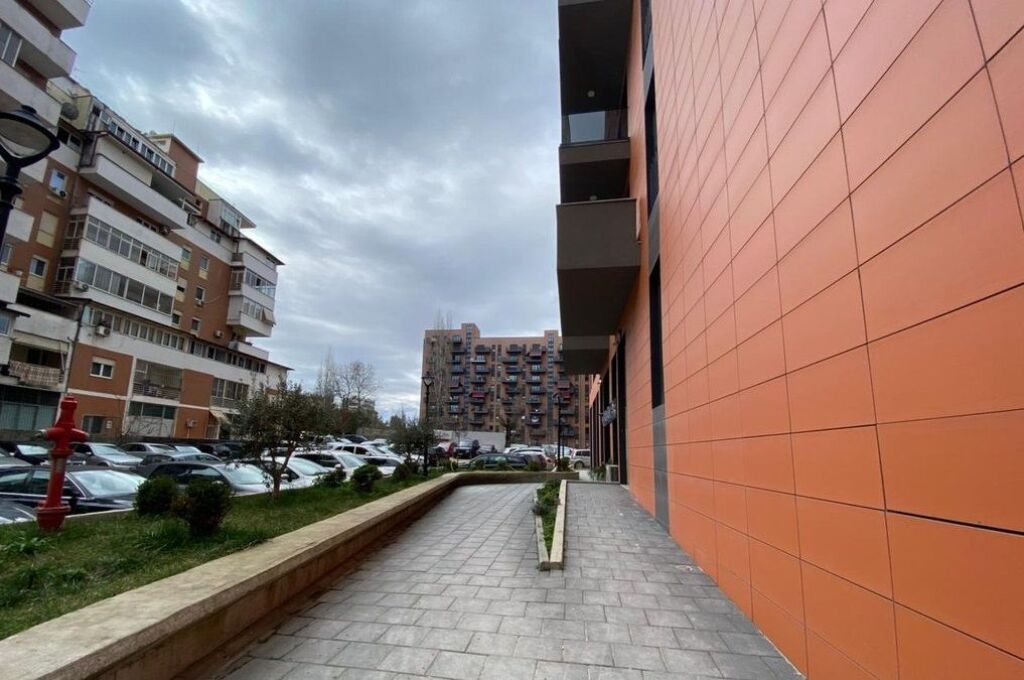 ESCLUSIVO! UNITÀ COMMERCIALE DEL COMUNE DI PARIGI IN AFFITTO