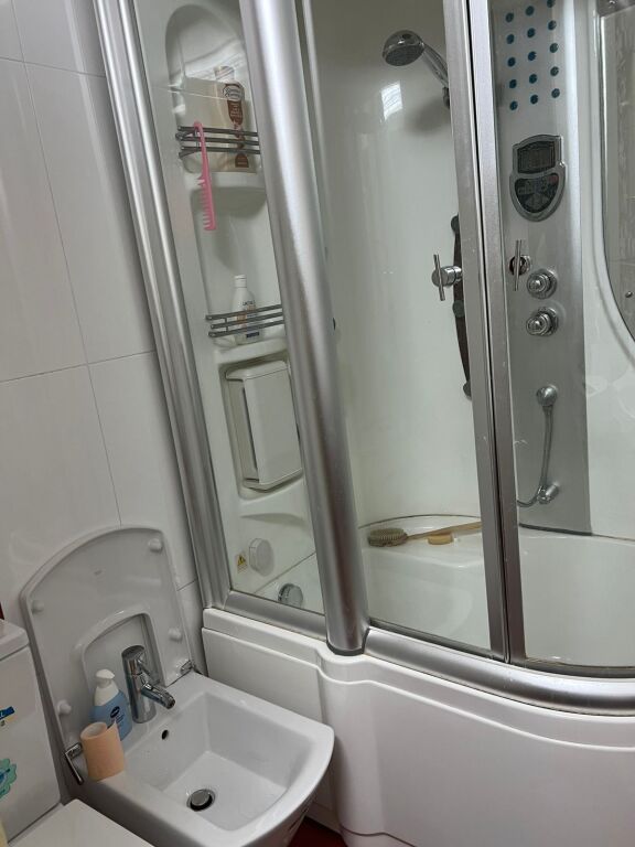 Apartament me qera – Ish Ekspozita, Tiranë