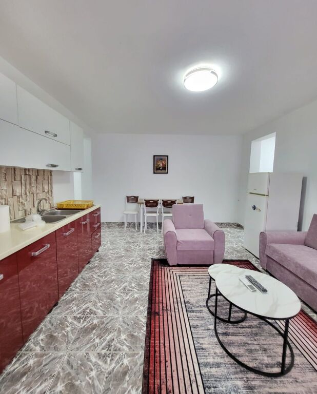 🏠 Jepet me Qira Apartament 2+1 – Sheshi Willson, Rruga Ymer Kurti