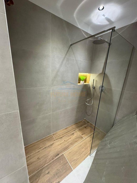 Shitet, Apartament 2+1, Zogu i Zi, Tirane. DB63809